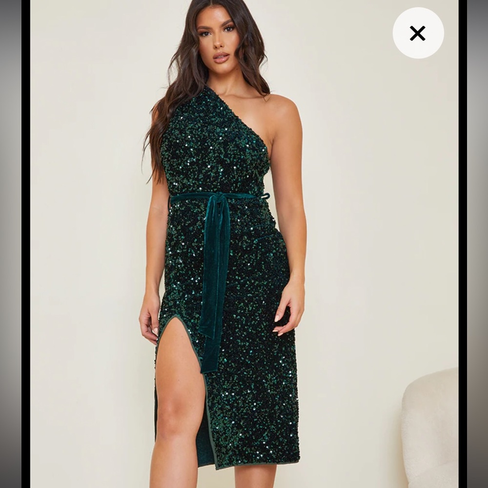PLT green velvet sequin midi dress. 🎄 NWT
